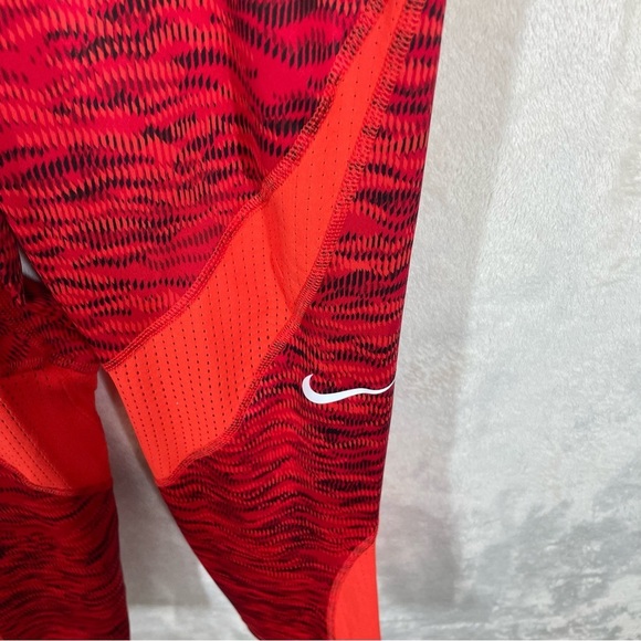 Nike Pro Hypercool Reflect Women's orange Training Capri Tights small running - Picture 4 of 9